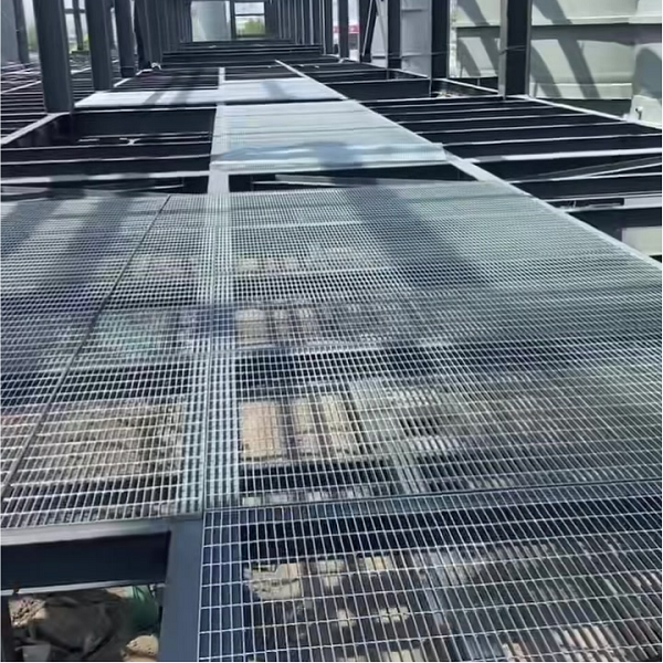 Применение оцинкованной стали - решетчатые пластины - конструкционная сталь Оцинкованная стальная рулонная сталь Применение - решетчатые пластины - конструкционная сталь