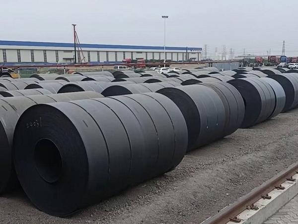 Складские запасы горячекатаной полосовой стали Складские запасы горячекатаной полосовой стали