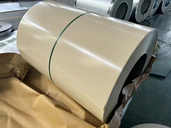 RAL1015 color coated coil HDP coated steel coil Рулон стали с покрытием HDP, окрашенный в цвет RAL1015.